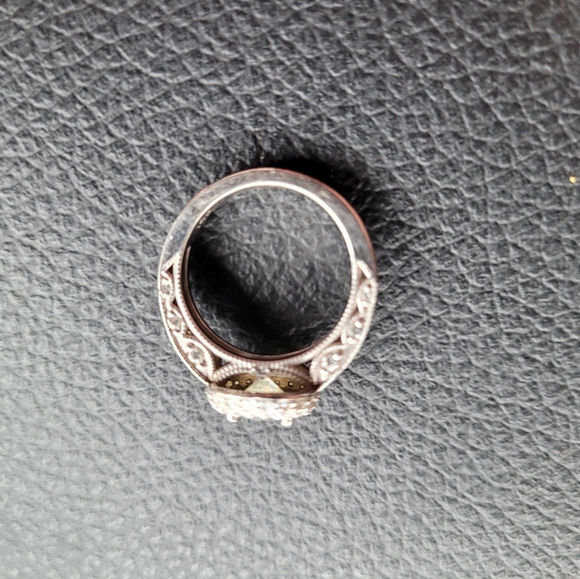 🔥PLEASE HELP ME FIND MY RING🔥 - Picture 4 of 4